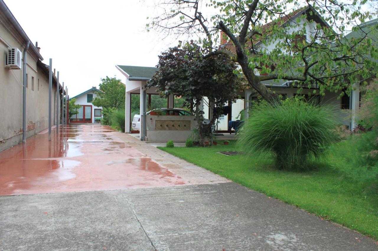 Boulevard Garden House - Free And Save Parking In The Locked Yard Ćuprija מראה חיצוני תמונה